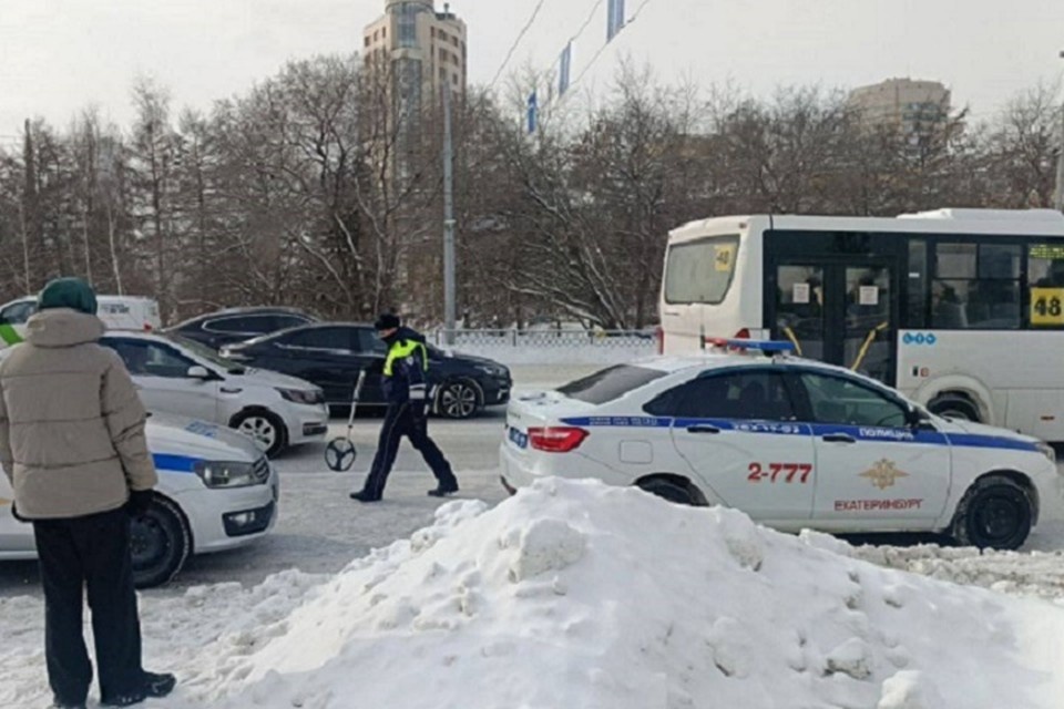    В аварии пострадала пассажирка маршрутки. Фото: Госавтоинспекция Свердловской области