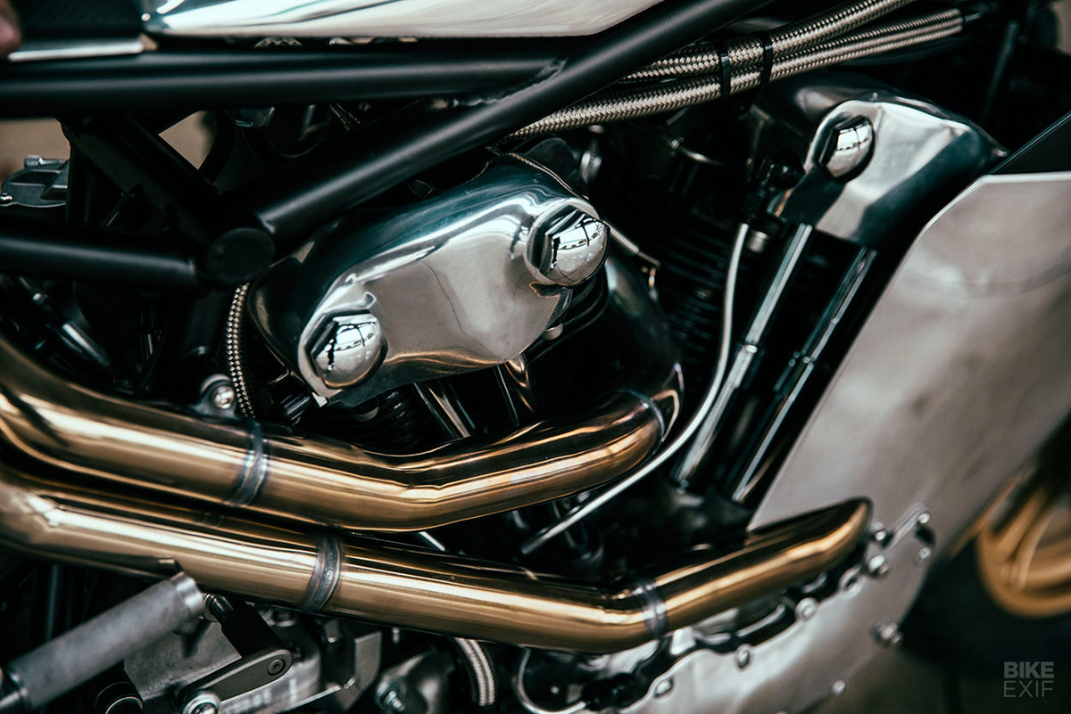 Harley-Davidson в стиле MotoGP: безумный кастом KNTT от Макса Хазана