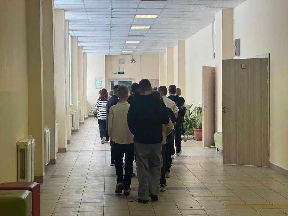    В четверг, 5 марта, в самарской школе №57 прошла тренировка по действиям при сигнале «Угроза ракетной опасности». Фото: Самара-ГИС