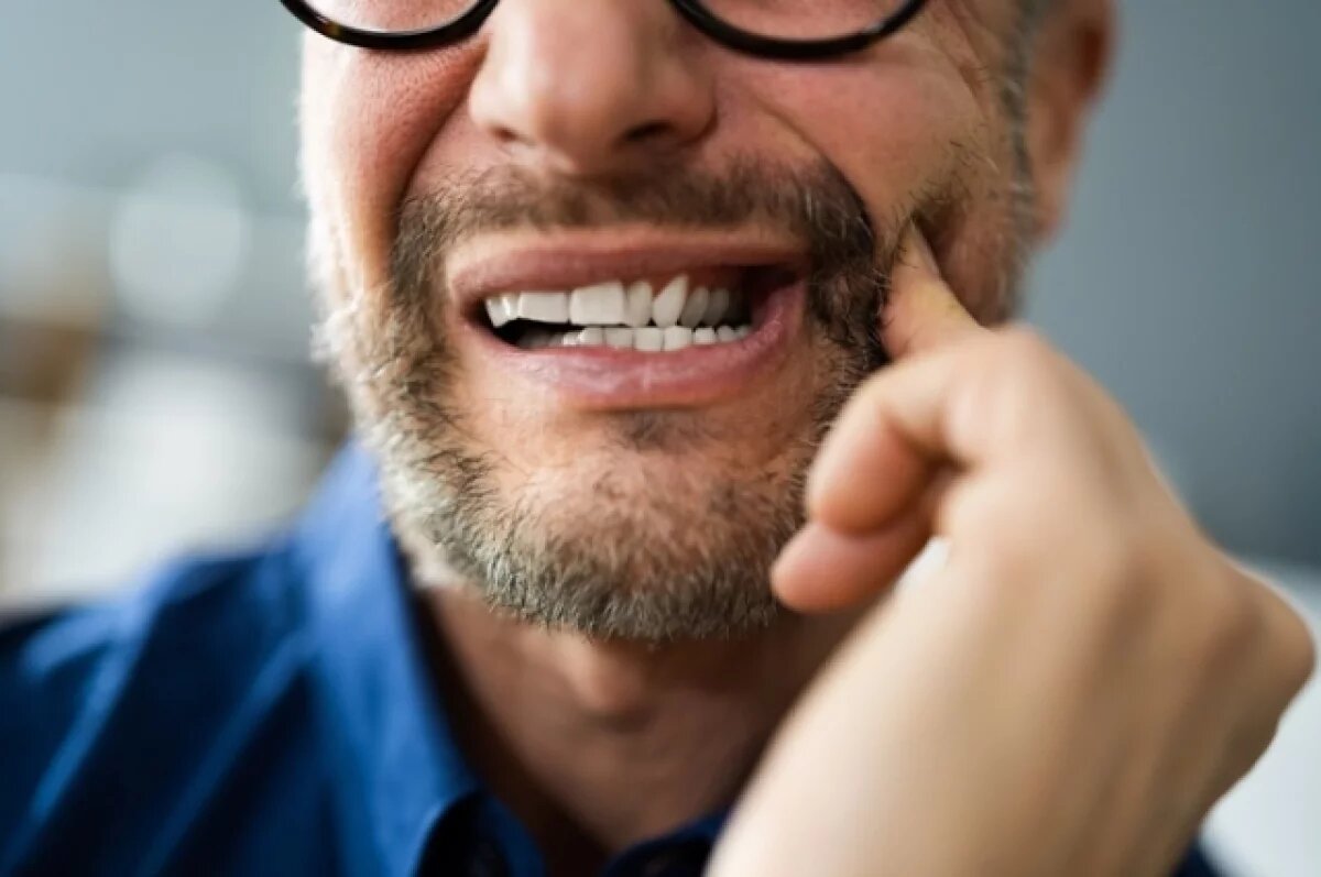    Mirror: зубная боль у британца оказалась признаком поедающего кости рака