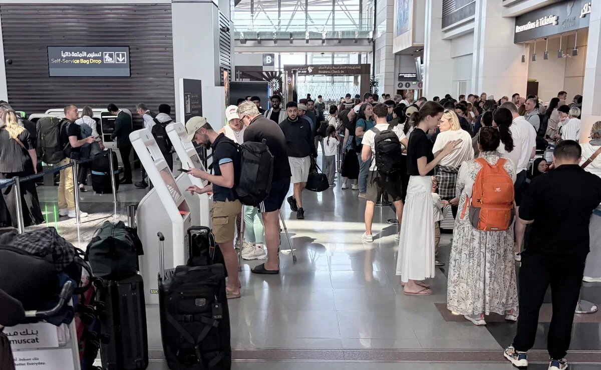    Какие рейсы полетят из ОАЭ и Омана в Россию 6 марта