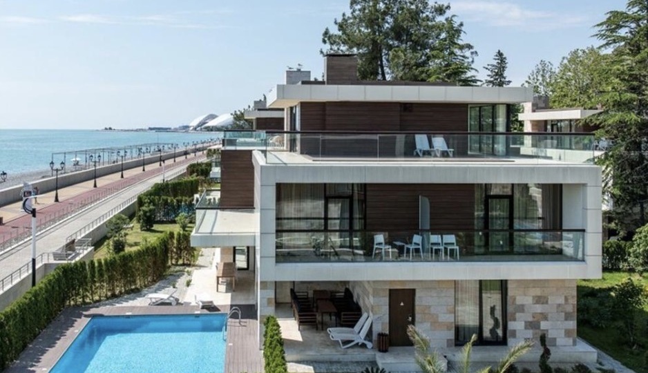 Родственники оккупировали наш дом в Сочи: восстание машин (ипотечных) против семьи.  (Из жизни местных, новых и коренных)