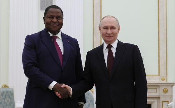 Путин на встрече с Туадерой заявил о перспективах сотрудничества с ЦАР