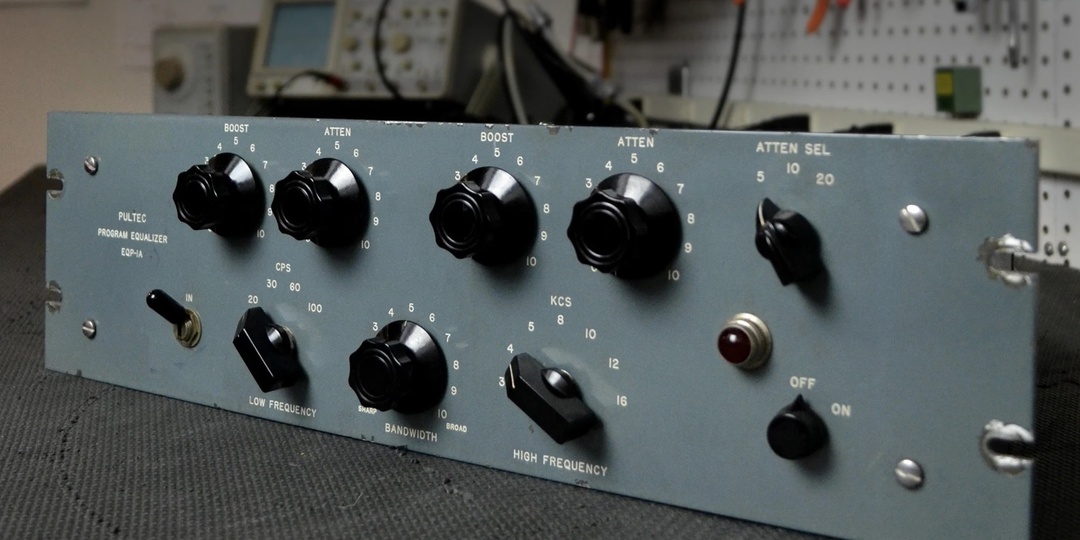 Эквализация наушников. Почему она почти не работает