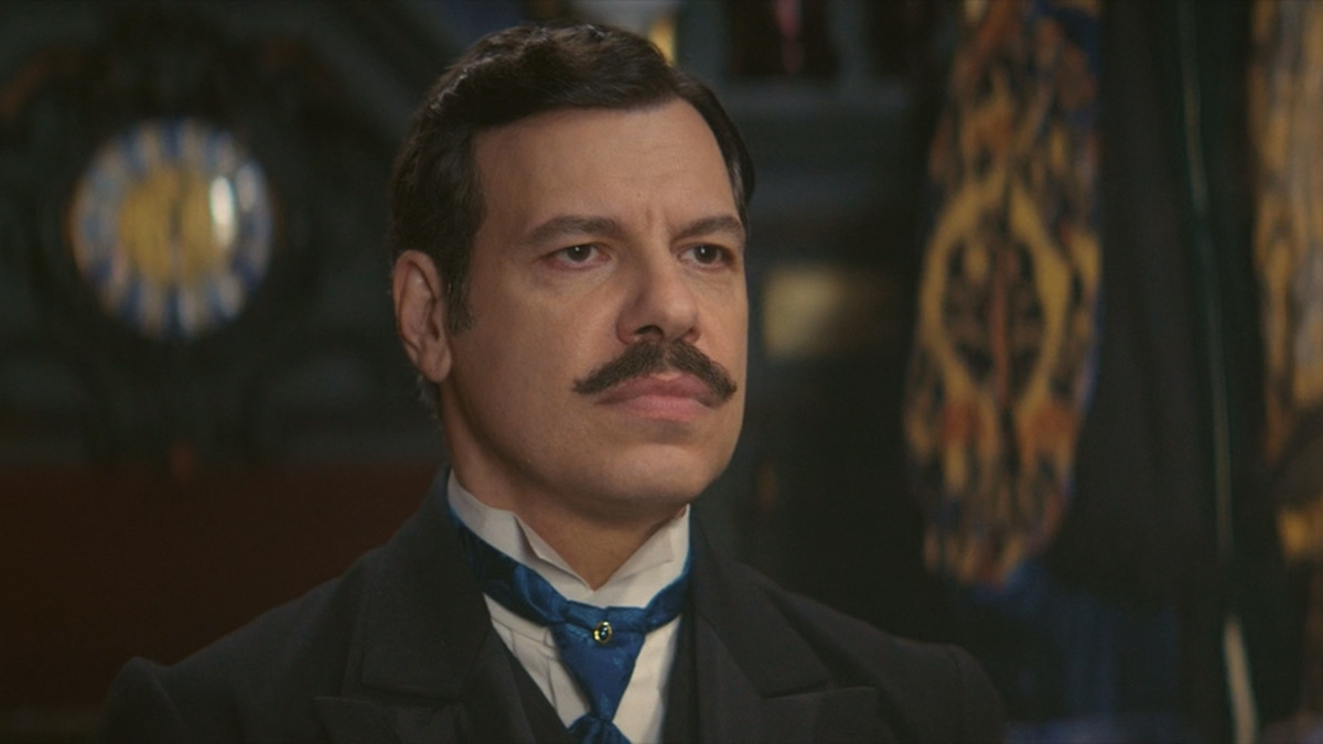 Кадр из фильма "Божественная. Сара Бернар"