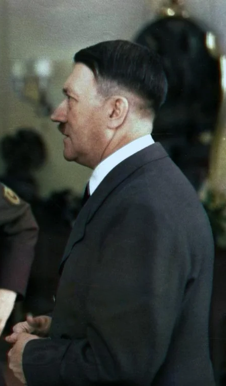 Главный военный преступник в мировой истории А.Гитлер 13.02.1942.