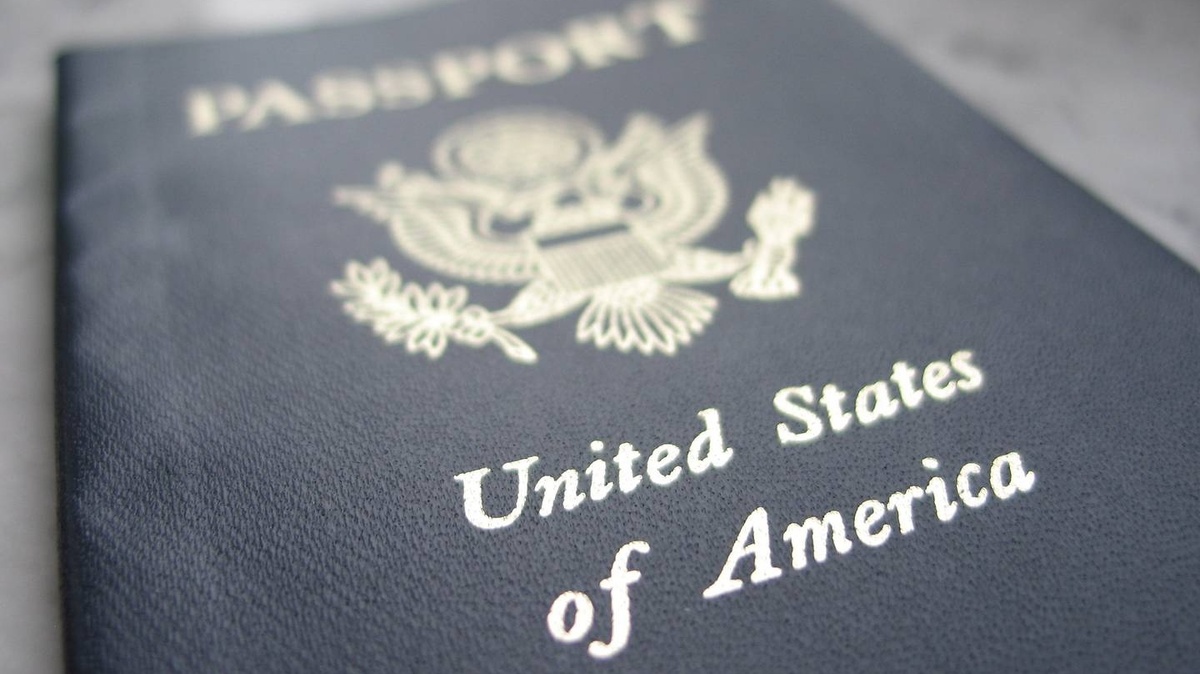     Американский паспорт   
CC BY-NC 2.0 clappstar flickr.com