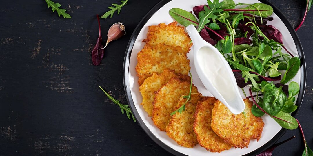 Постные картофельные драники. Быстрые, вкусные, хрустящие.