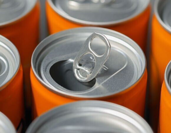 Всего 0,33 диетической газировки и "котелочек" перестанет варить: чем опасны напитки "без сахара"