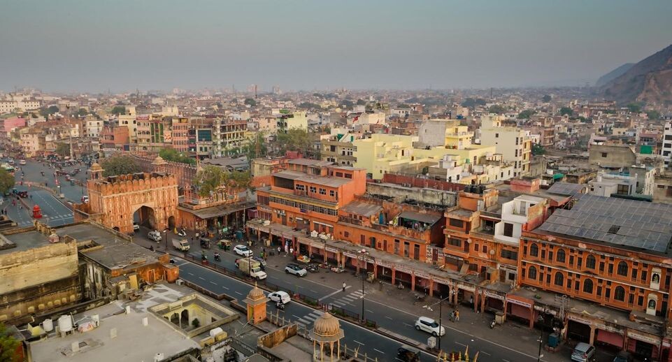    istockphoto.com/halbergman