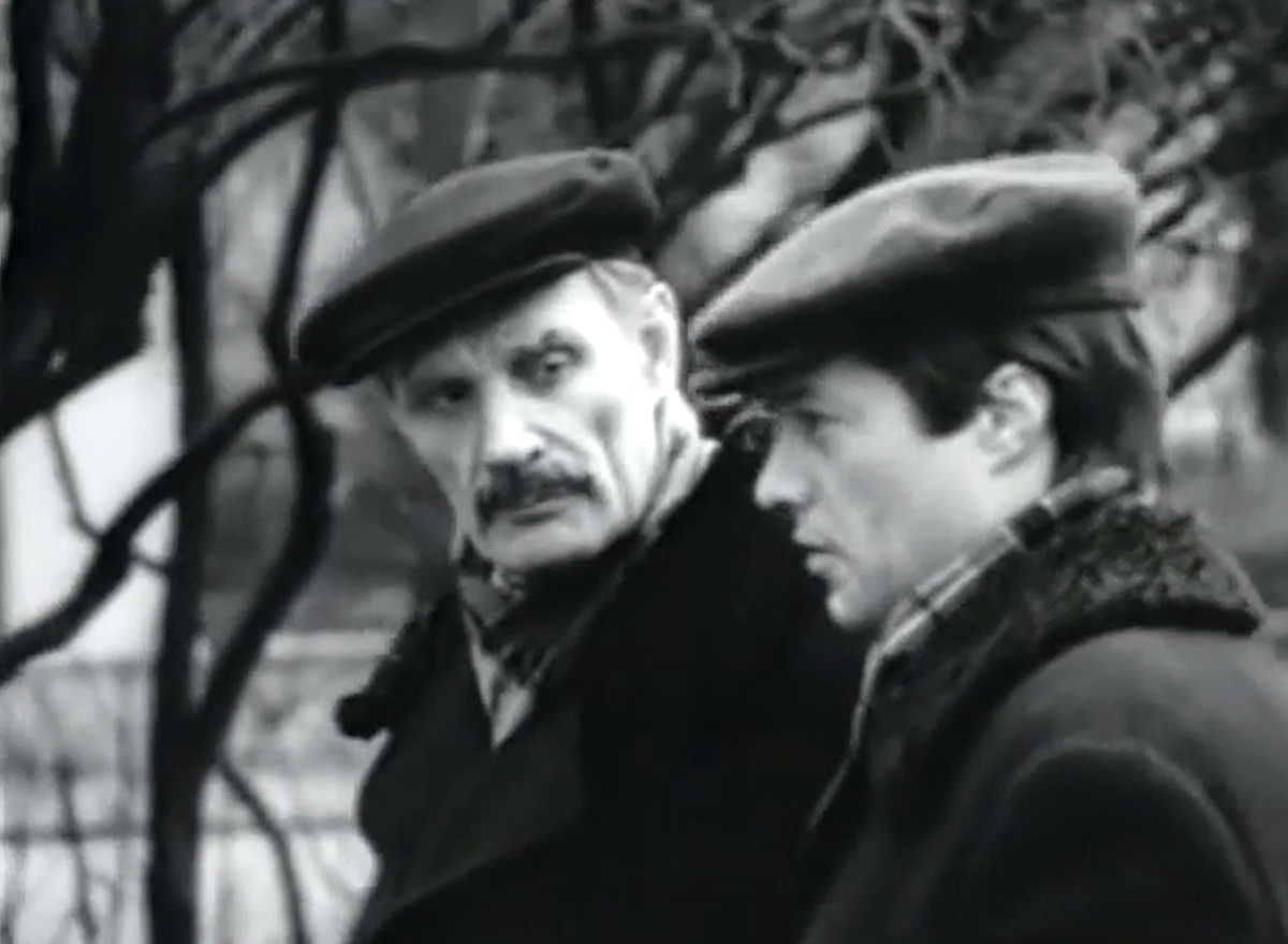 Кадр из телефильма "Рожденная революцией", 1974-1977 гг., режиссер Григорий Кохан, сценаристы Гелий Рябов, Алексей Нагорный, композиторы Евгений Станкович, Александра Пахмутова, Игорь Ключарёв (скриншот)