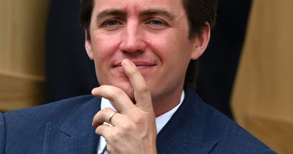 Эдоардо Мапелли Моцци отправился в США, развод близок?