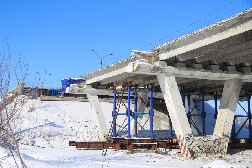    Капитальный ремонт моста на Павловском тракте. Источник: Виталий Барабаш/"Толк"