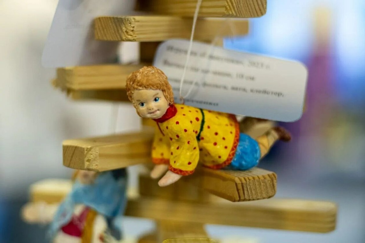 Двойная персональная выставка «Шёпот материалов» открылась в Усть-Илимске
Фото: Антон Анчутин/Народное творческое объединение «Мастера Илима»