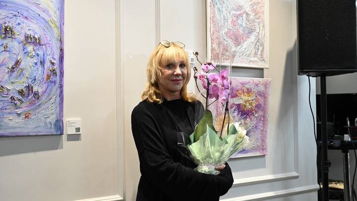 Елена Яковлева отметила юбилей дебютной выставкой