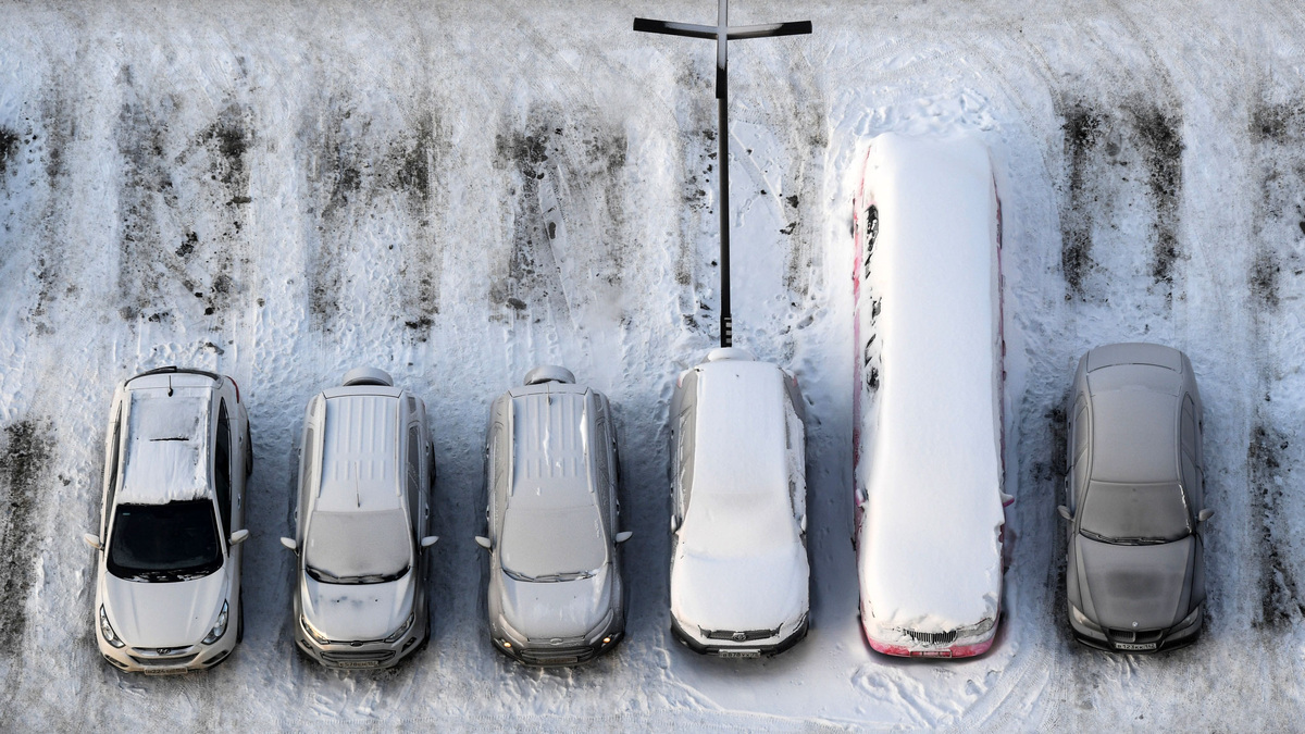    Парковка зима снег РИА