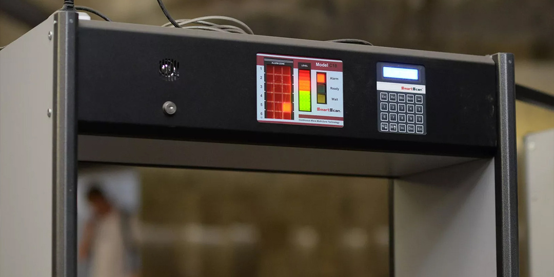 В аэропорту США рамка металлодетектора «расплавила» имплант в позвоночнике пассажирки