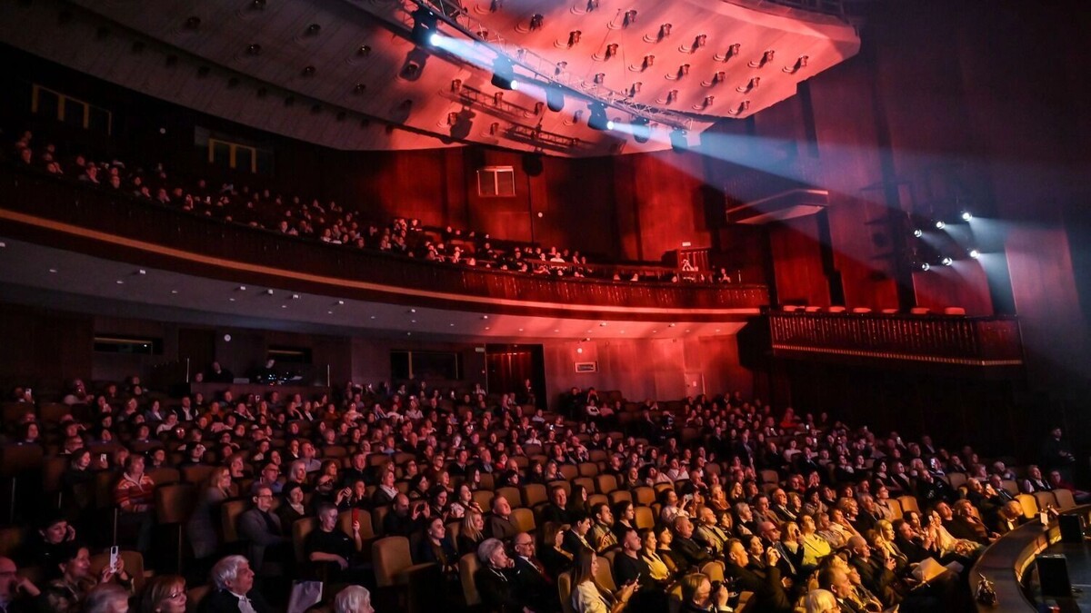    От рейв-панка LIDA до эпичной Сибири Nytt Land, от легендарной Plazma до электронных экспериментов Nuggers — 7 и 8 марта Тюмень встречает весну громко и музыкально.   1MI