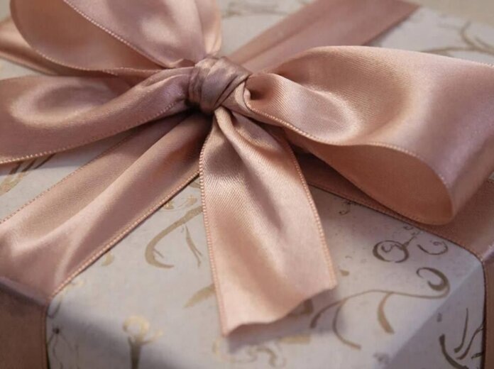 К 8 марта пермяки начали скупать на маркетплейсах продуктовые наборы и стайлеры для волос