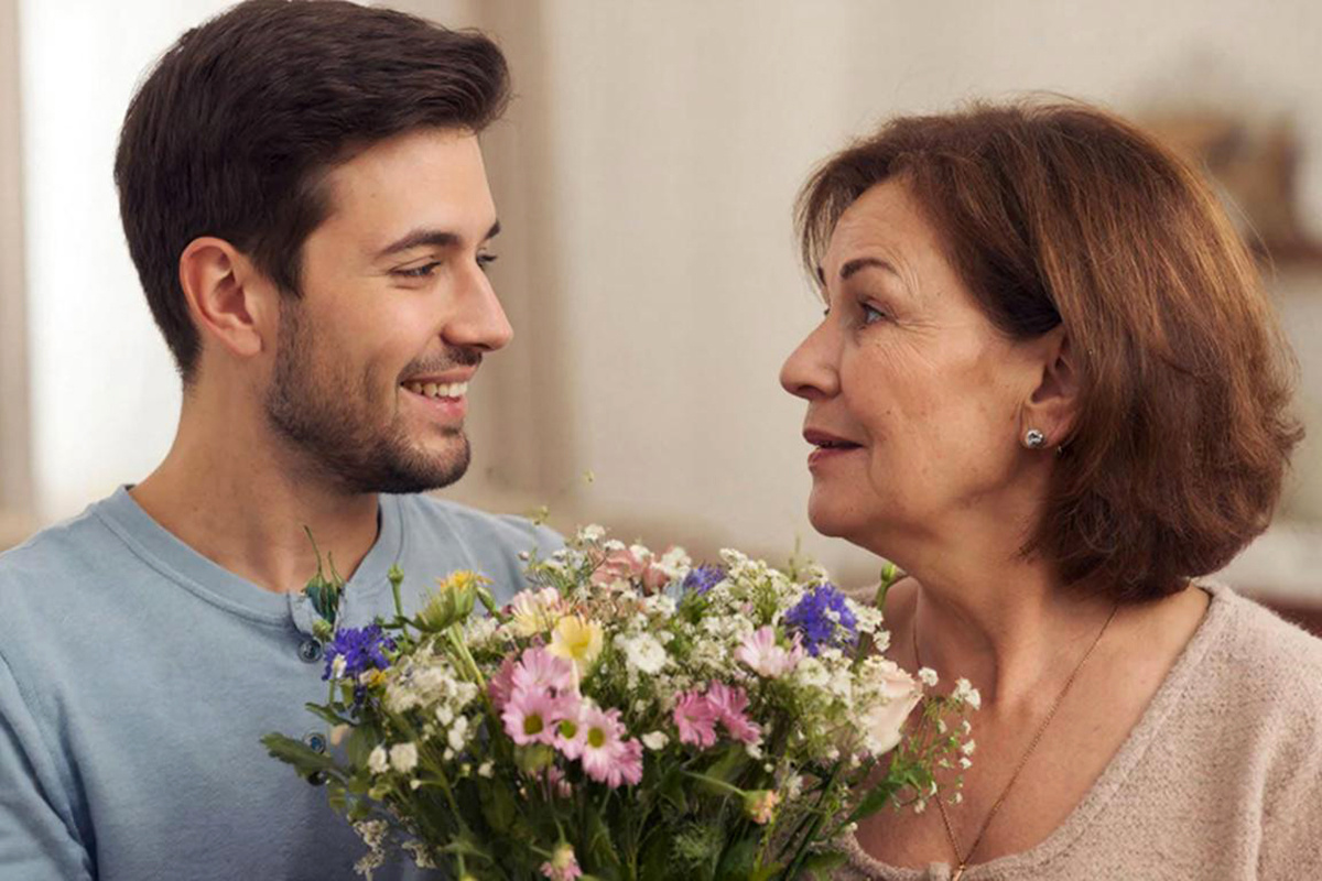 Подарок на 8 марта не обязательно должен быть дорогим.  Фото: Изображение сгенерировано с помощью ИИ / Светлана Возмилова