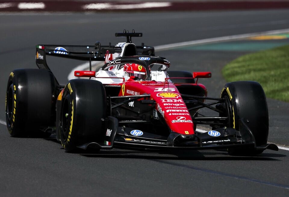    Ferrari оформила дубль в первой тренировке Формулы 1 в АвстралииFerrari
