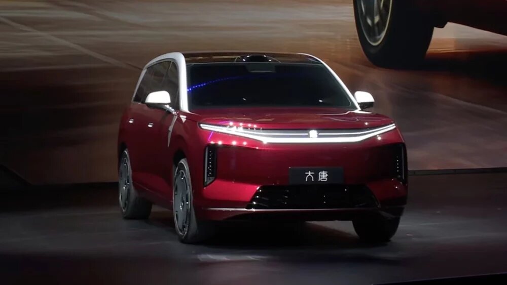 BYD Datang на презентации / фото из соцсети