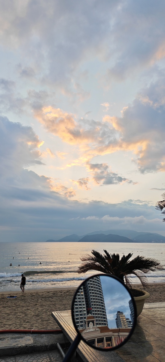 На пляже возле Чамхыонг