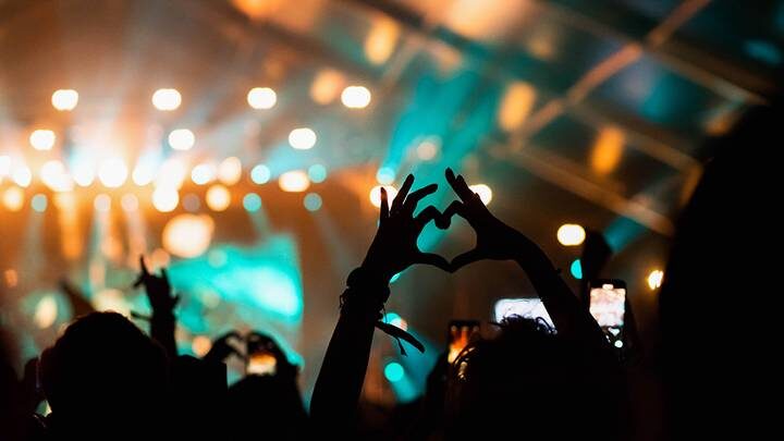 Эксперт рассказала о рисках для артистов с англоязычными псевдонимами