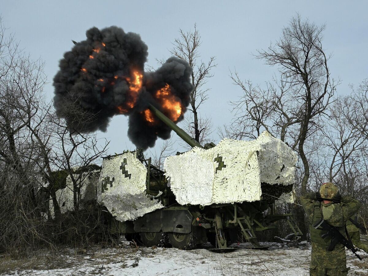    Боевая работа расчета самоходной артиллерийской установки 2С44 "Гиацинт-К" из состава 288-й гвардейской артиллерийской бригады группировки войск "Запад" на Харьковском направлении в зоне проведения СВО. | © РИА Новости / Евгений Биятов