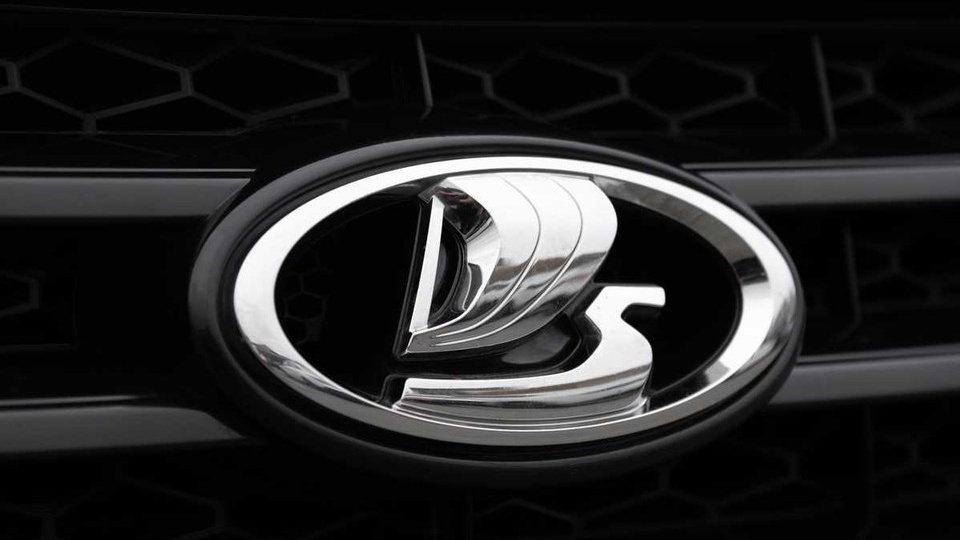 Продажи Lada снизились, но марка осталась первой: выкладки экспертов