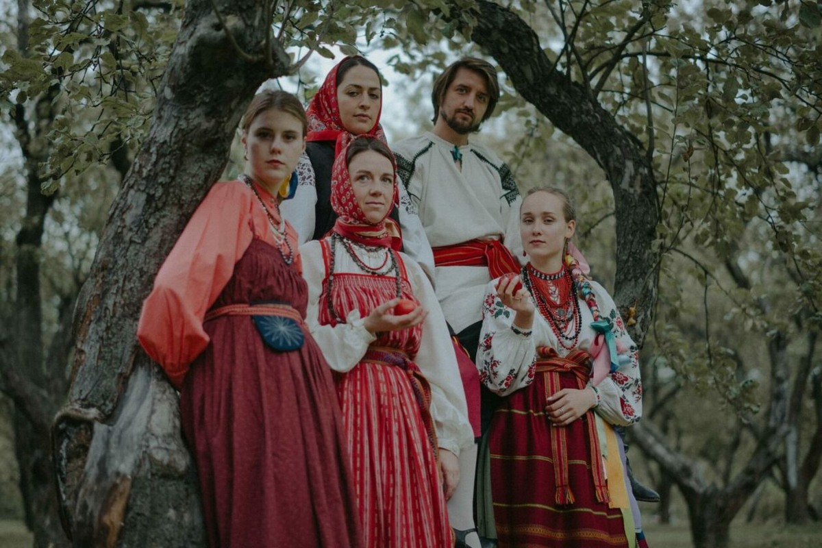 Фольклорный ансамбль «Комонь» выступит в Иркутске
Изображение предоставлено организаторами