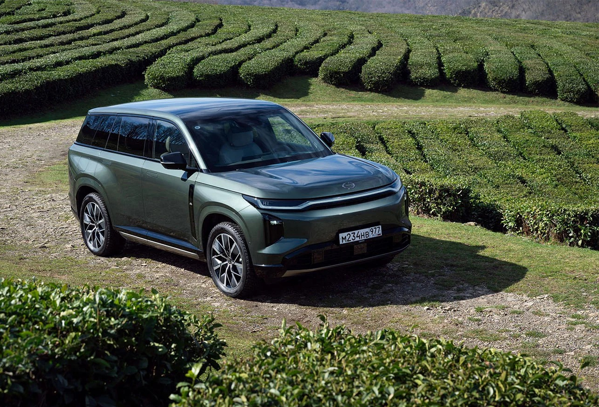 Новый кроссовер GAC S7 с гибридной силовой установкой