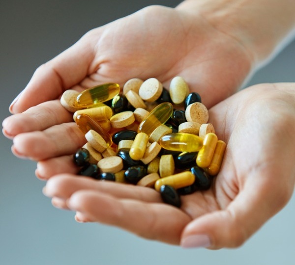 Вам это надо? 8 самых популярных мифов о витаминах и добавках