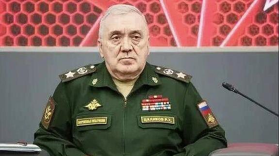    По аресту экс-замминистра обороны есть вопросы: за пост в соцсети можно загреметь в тюремную камеру, а если украл миллиарды, можно и под домашний арест?