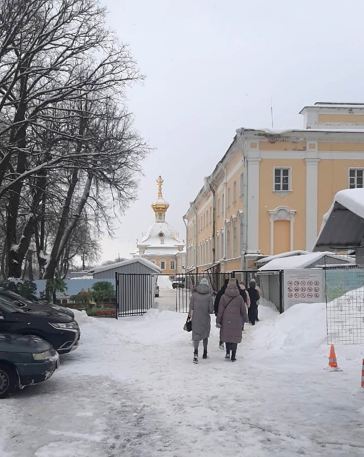 Петергоф - загородная императорская резиденция (личное фото)