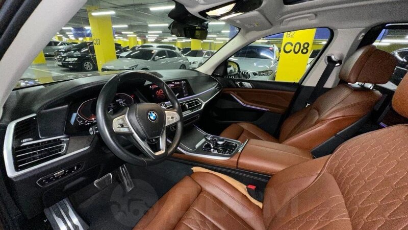     В Барнауле продают BMW X7. drom.ru