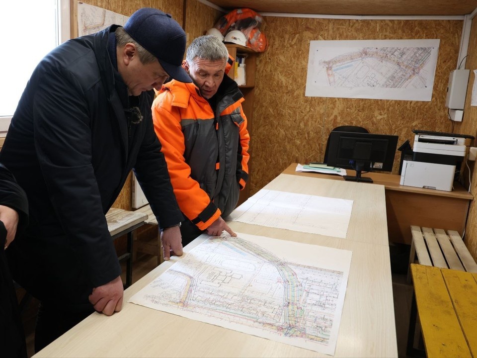    В Куйбышевском районе Самары продолжается строительство новой дороги, которая свяжет улицы Центральную и Уральскую. Фото: Иван Носков