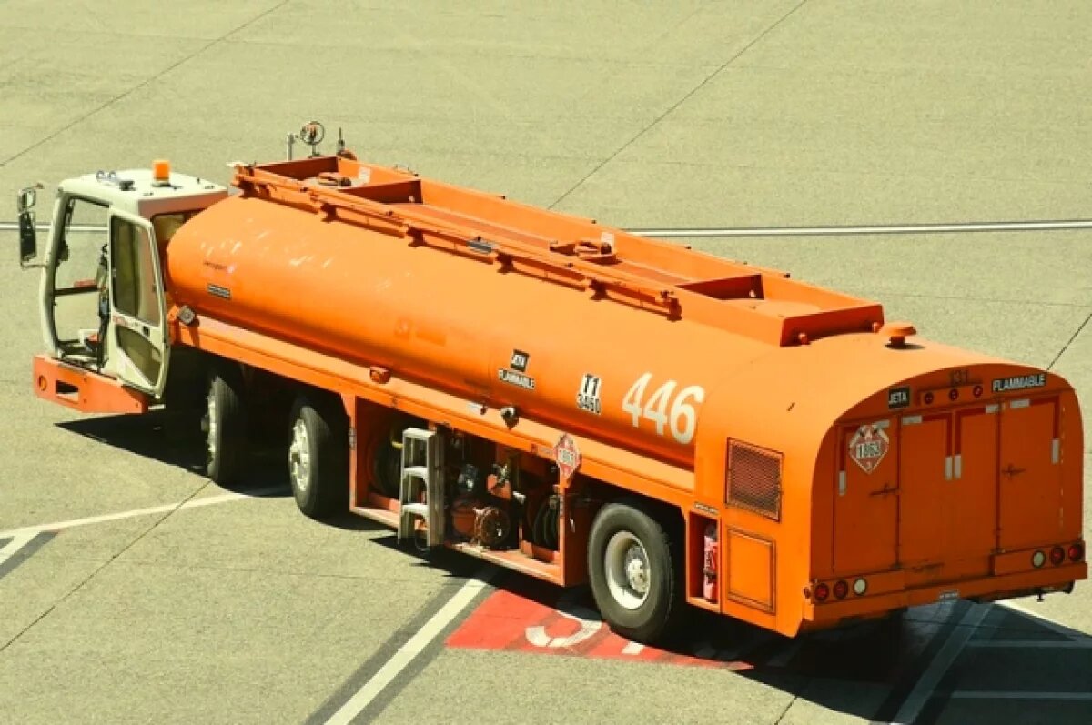    В Хабаровске семье водителя, задохнувшегося в бензовозе, заплатят 1,9 млн