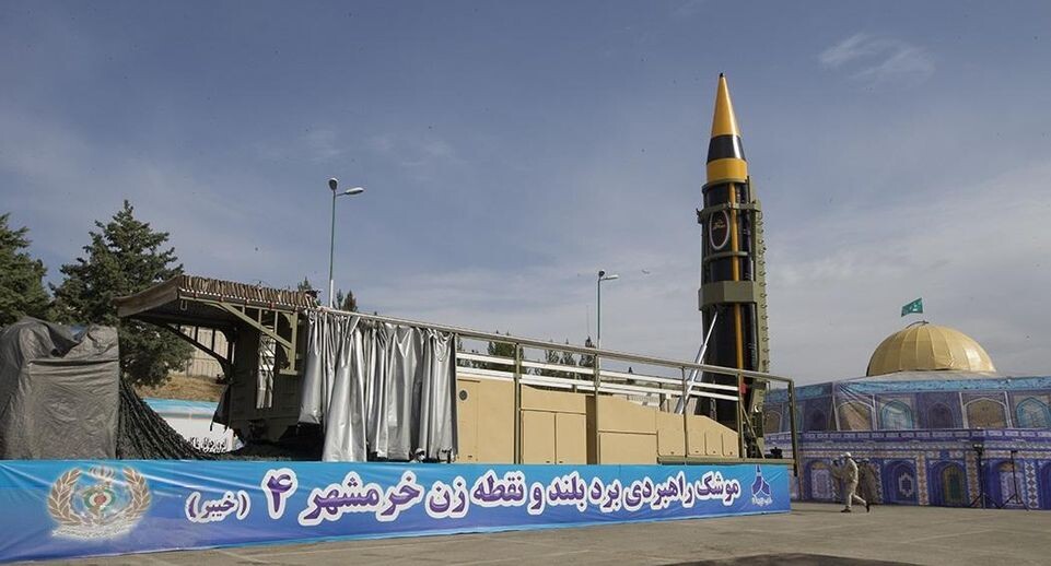 Иран мог запустить по Тель-Авиву ракету «Хоррамшахр-4» с 80 суббоеприпасами