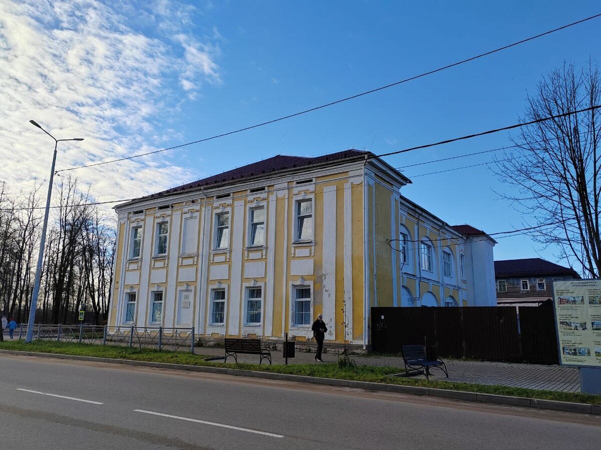 Здание Путевого дворца