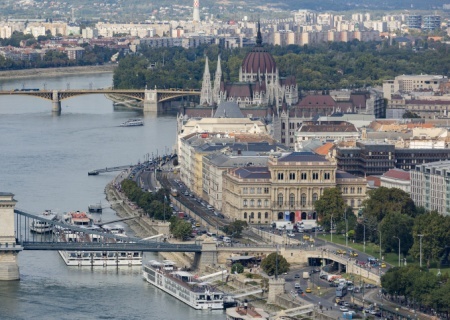    Киев заявил о захвате инкассаторов «Ощадбанка» в Венгрии и пропаже валюты и золота