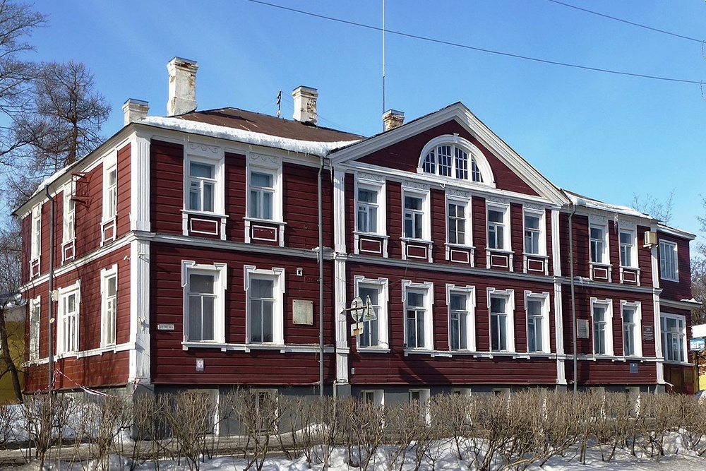    Таким был Дом горного начальника до пожара. / Фото: wikipedia.org