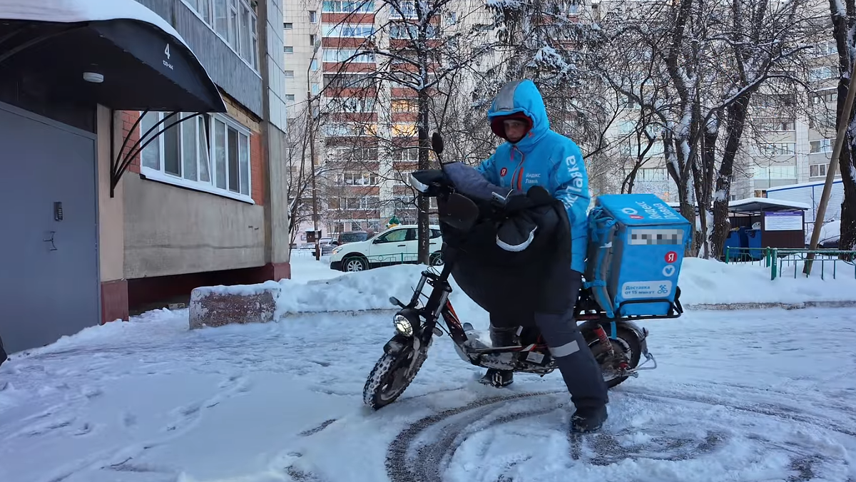 Самый большой заработок у курьеров Яндекс Лавки на электровелосипедах. Это прямо ТОП для увеличения курьерского дохода.