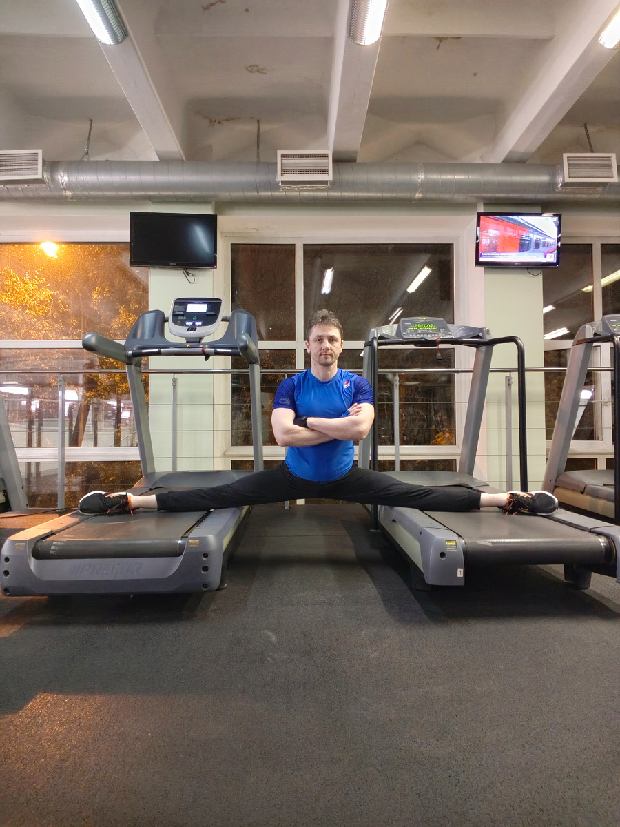 В свои 42 года не только сохраняю, но и улучшаю свою физическую форму