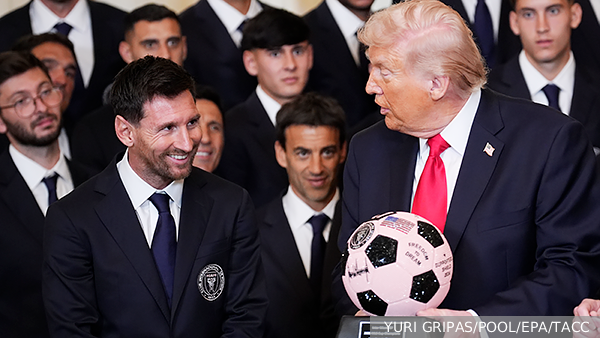     Фото: YURI GRIPAS/POOL/EPA/ТАСС   
 Текст: Вера Басилая