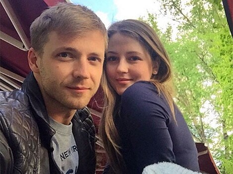 Незаметно пролетело время и сынишка повзрослел. Как выглядит сын актеров Анны Михайловской и Тимофея Каратаева?