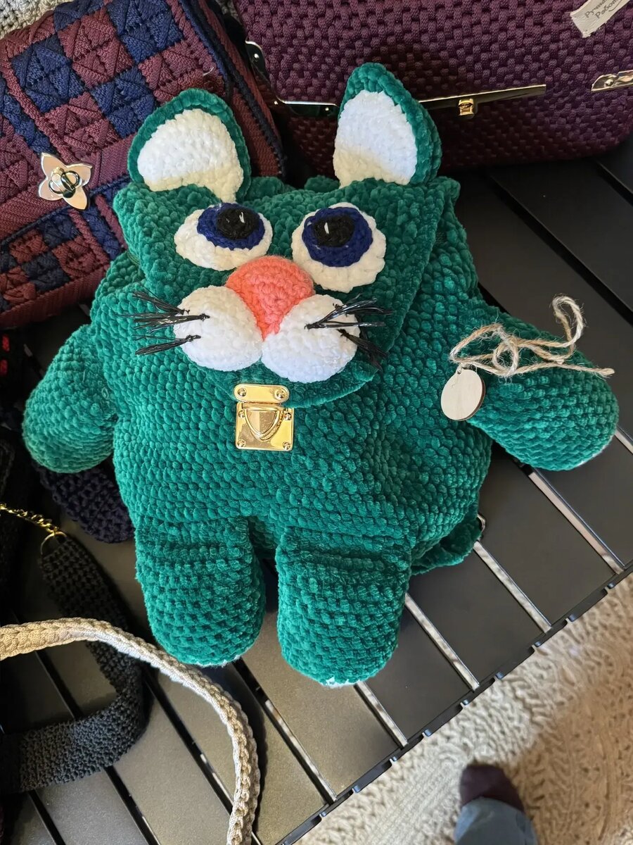 НазадВперед