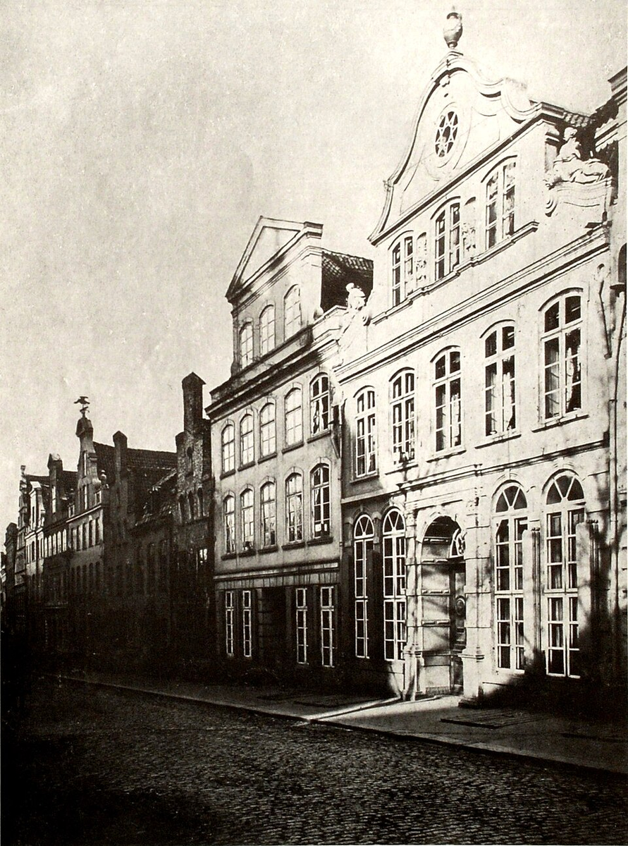 «Дом Будденбрук» в Любеке, в Любеке, Менгштрассе, 4 около 1870 года https://de.wikipedia.org/wiki/Buddenbrooks