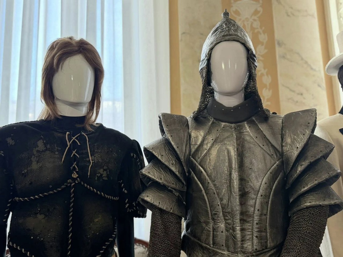 Экспонаты выставки в Крымском академическом русском драматическом театре имени Горького
Фото предоставлено драмтеатром имени Горького