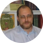 «Чуть рань­ше уже уда­лось вер­нуть под кон­троль го­ро­да во­до­ка­нал — вме­сто “Кон­цес­сий во­до­снаб­же­ния – Са­ра­тов” те­перь ра­бо­та­ет му­ни­ци­паль­ное пред­при­я­тие. Вер­нуть в свои руки теп­ло­снаб­же­ние вла­сти тоже хо­тят, но руки ко­рот­ки. Здесь и иг­ро­ки се­рьёз­нее, и про­бле­мы ино­го уров­ня. Са­ра­тов­ские де­пу­та­ты не дей­ству­ют са­мо­сто­я­тель­но — их ата­ка, ско­рее все­го, санк­ци­о­ни­ро­ва­на свер­ху. Это ти­пич­ный ин­стинкт мо­но­по­лии: все ре­сур­сы — в свои руки. Но пока это лишь сло­вес­ная ата­ка, не спо­соб­ная ни­че­го кар­ди­наль­но из­ме­нить», — от­ме­тил Се­мё­нов.